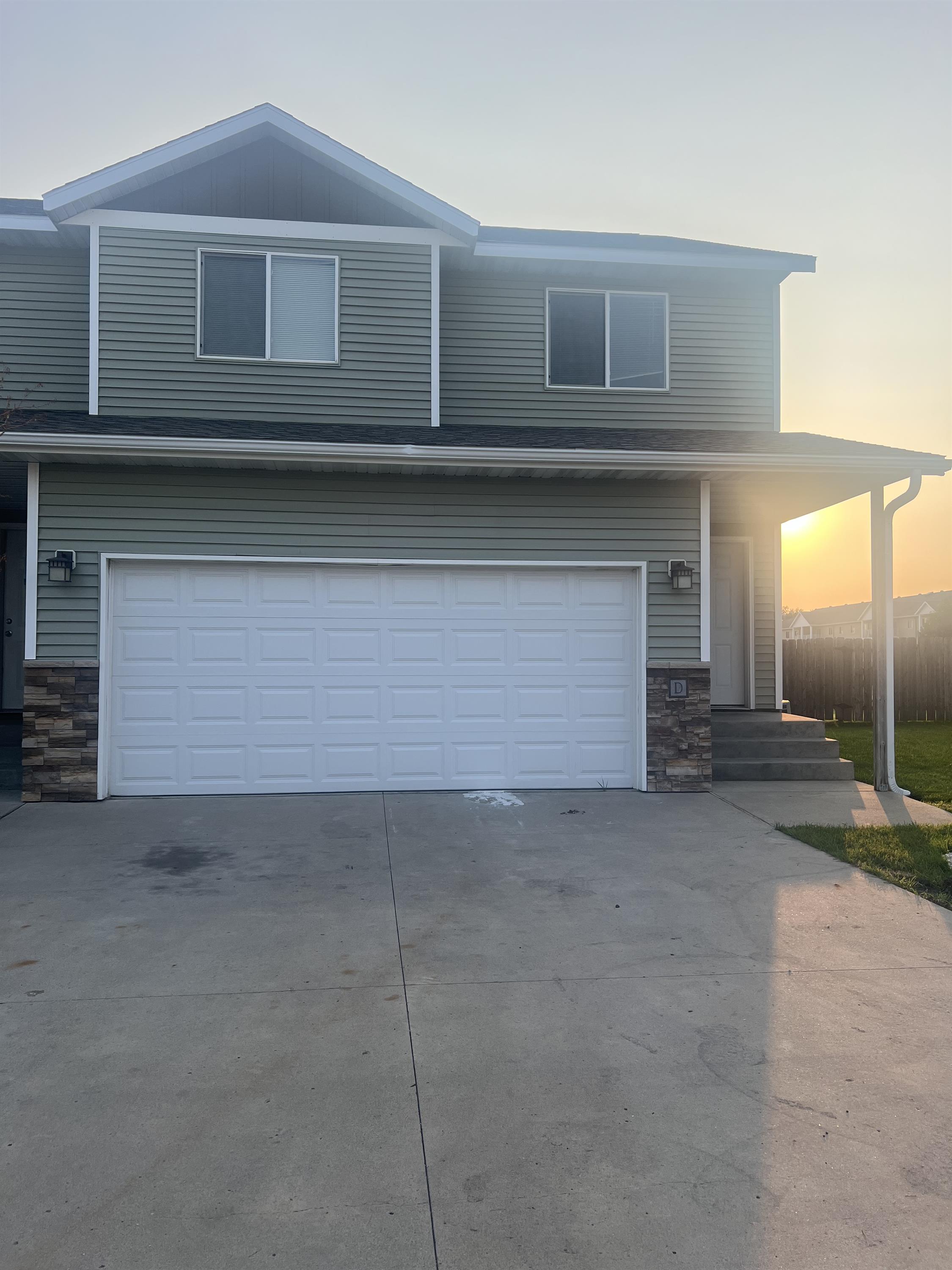 3314 8th Street W - D